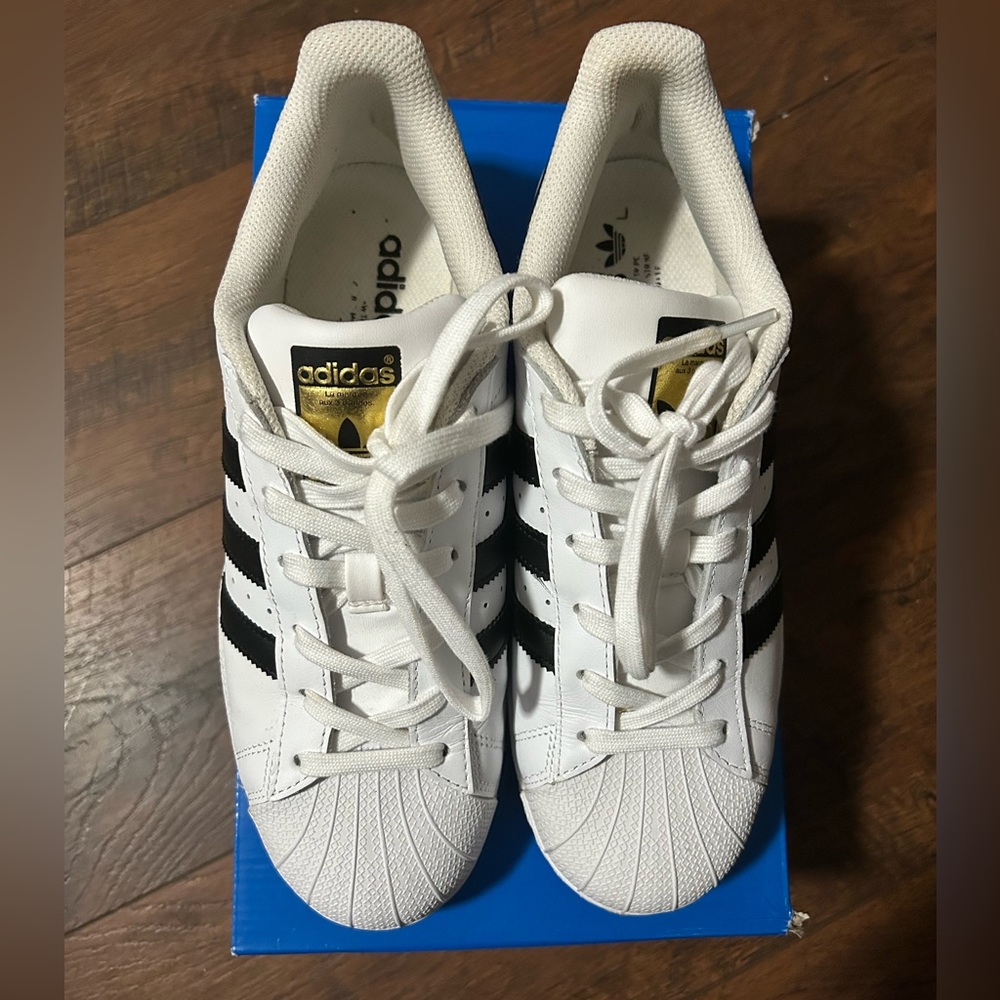 Adidas Superstar Sneakers
